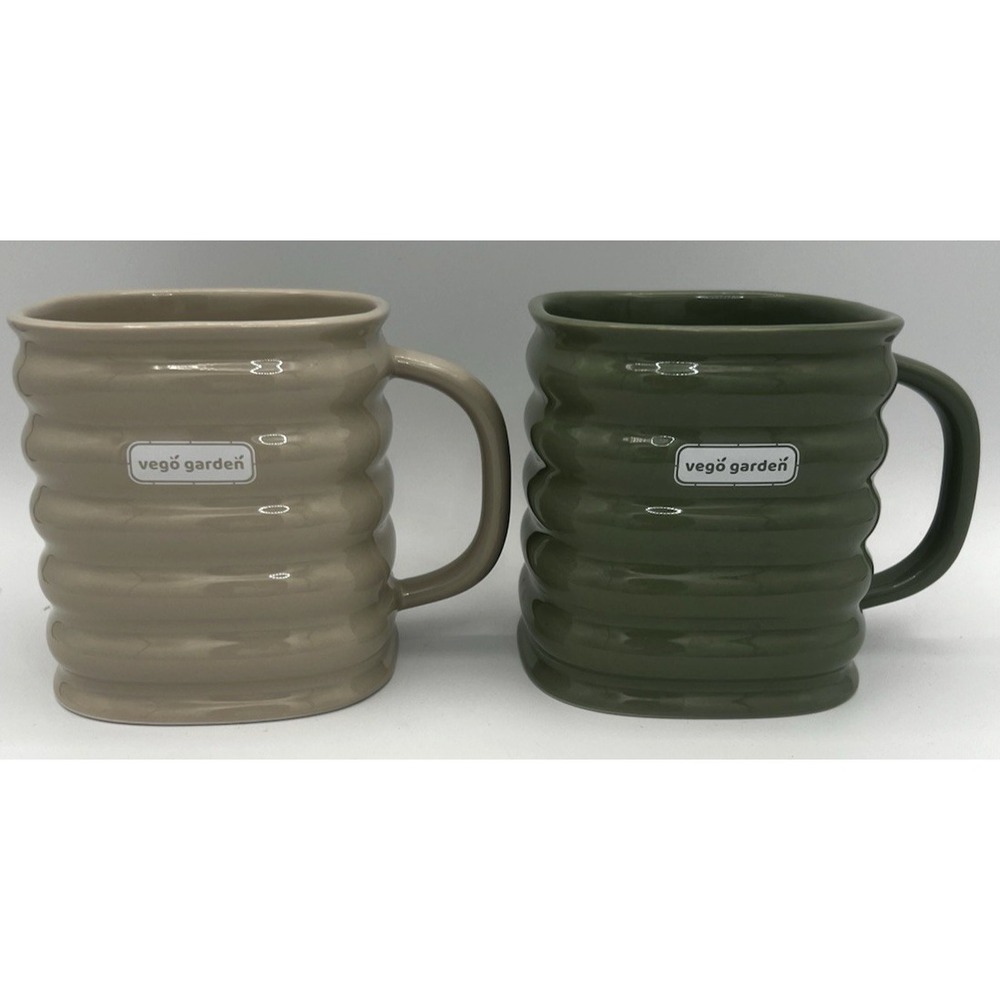 2 Vego Garden Square Bubble Pattern Coffee Mug Pearl White and Sage Green Lot